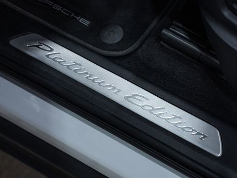 Used 2023 Porsche Cayenne Platinum Edition AWD/4WD image 67