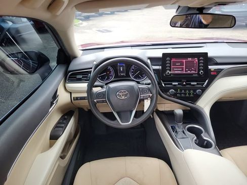 Used 2021 Toyota Camry LE FWD image 11