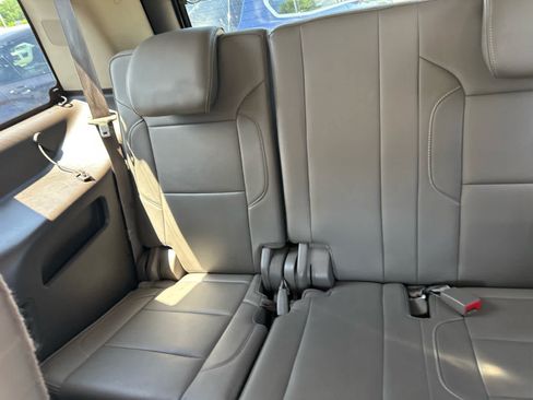 Used 2015 GMC Yukon Denali w/ Touring Package AWD/4WD image 6