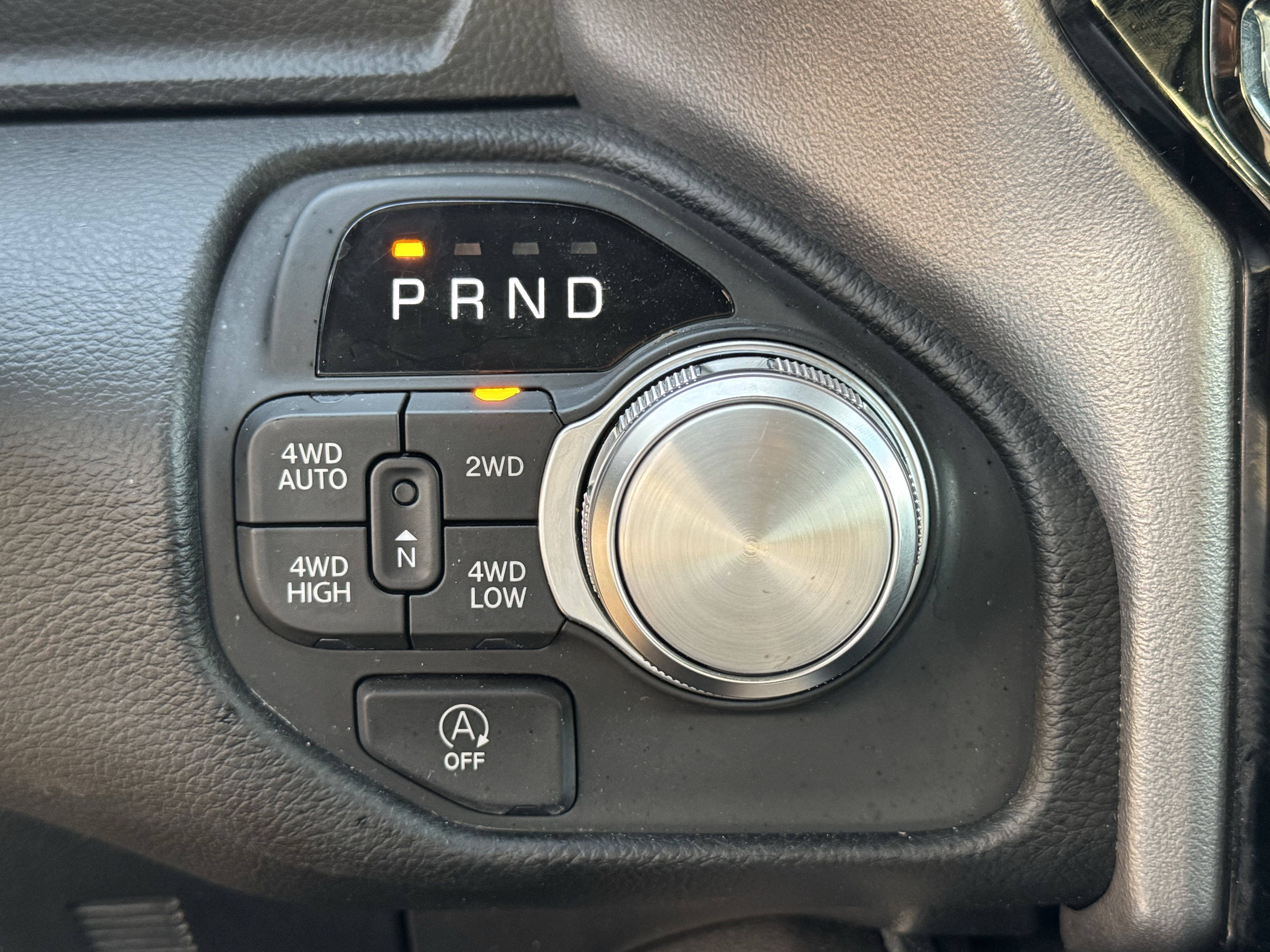 Used 2025 RAM 1500 Laramie w/ Sport Appearance Package AWD/4WD image 27