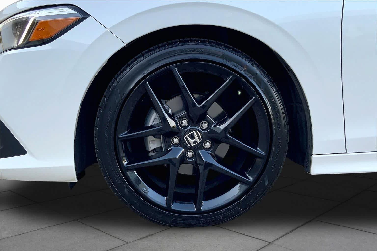 Used 2024 Honda Civic Sport image 10
