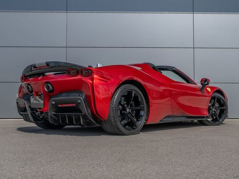 Certified 2025 Ferrari SF90 Spider AWD/4WD image 8