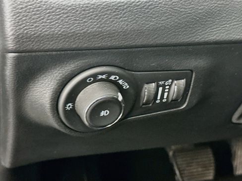 Used 2021 Jeep Compass Latitude AWD/4WD image 17