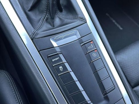 Used 2015 Porsche Cayman RWD image 27