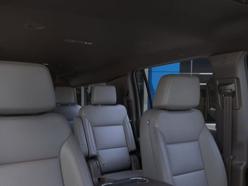 New 2026 Chevrolet Suburban LT w/ Comfort Package AWD/4WD image 24