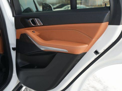 Used 2022 BMW X5 xDrive40i w/ Luxury Seating Package image 47