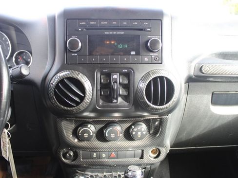 Used 2017 Jeep Wrangler Unlimited Sport w/ Quick Order Package 24S image 16