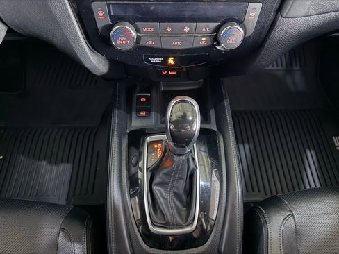 Used 2019 Nissan Rogue SL image 22