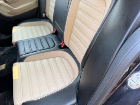 Used 2013 Volkswagen CC Sport image 12