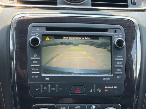 Used 2016 Buick Enclave Premium w/ Experience Buick Package FWD image 18