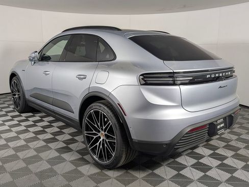 New 2026 Porsche Macan 4 Electric image 3
