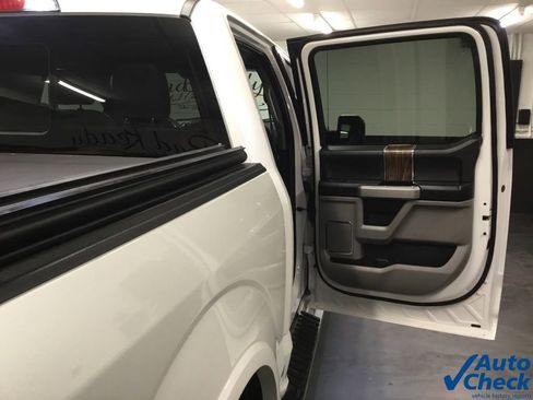 Used 2018 Ford F150 Lariat w/ Equipment Group 502A Luxury image 41