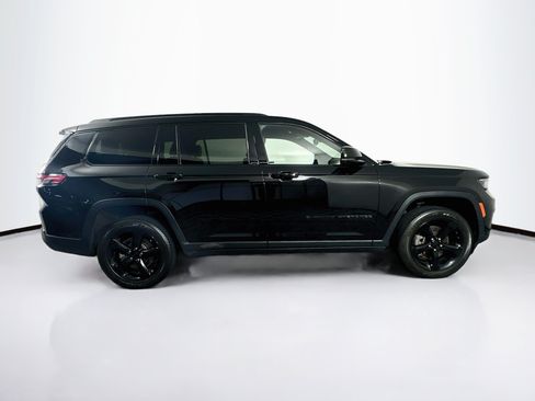 Used 2023 Jeep Grand Cherokee L Laredo AWD/4WD image 10