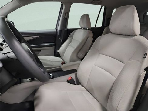 Used 2016 Honda Pilot LX image 21