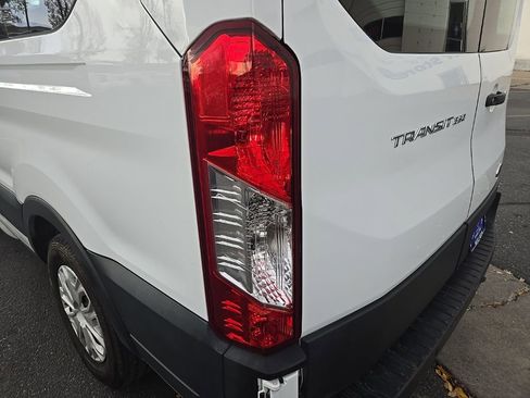 Used 2022 Ford Transit 350 XLT image 34