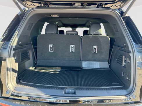 Certified 2024 Chevrolet Traverse RS image 27