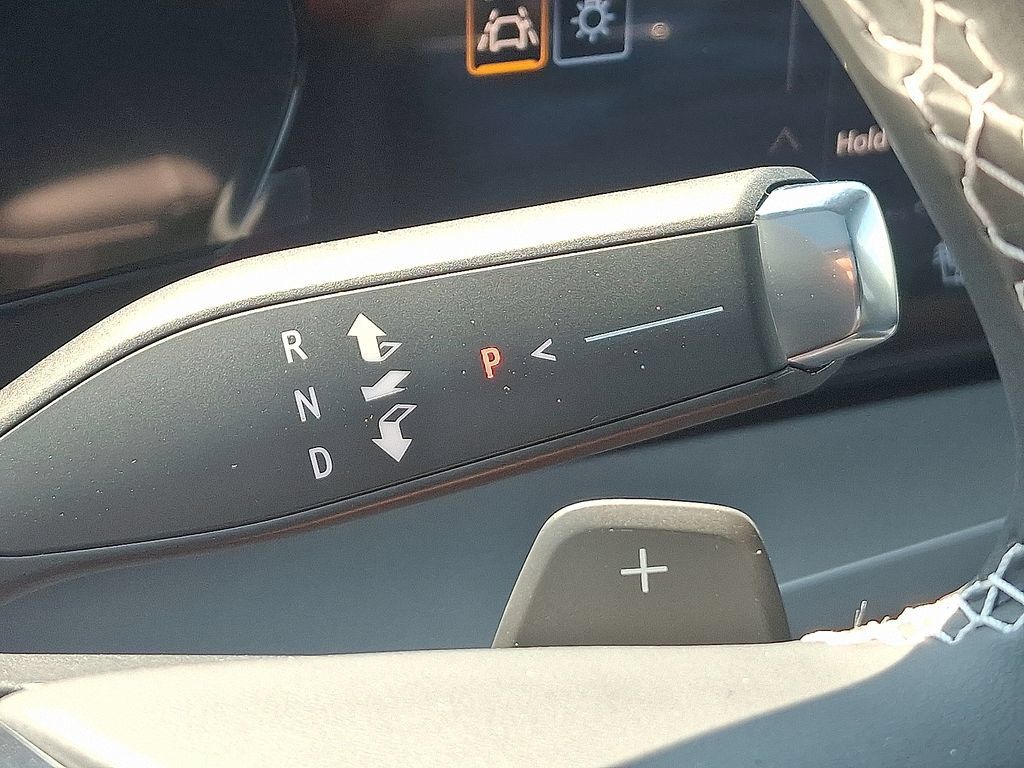 New 2027 Chevrolet Traverse LT w/ Sun and Wheel Package FWD image 8