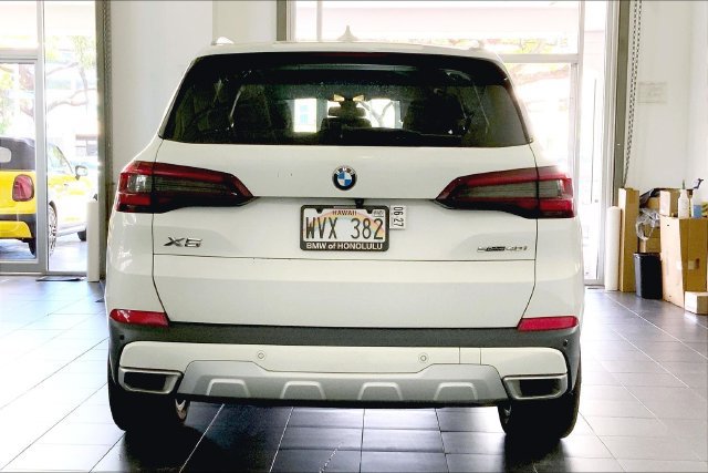 Used 2023 BMW X5 sDrive40i w/ Parking Assistance Package RWD image 4