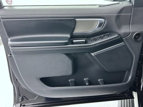 Used 2025 Ford Expedition Max Platinum AWD/4WD image 10