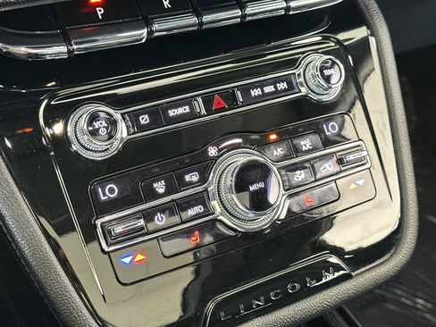 Used 2020 Lincoln Corsair FWD w/ Premium Package image 20