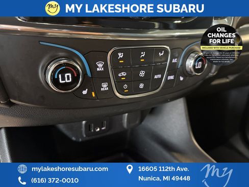 Used 2023 Chevrolet Traverse LT image 22