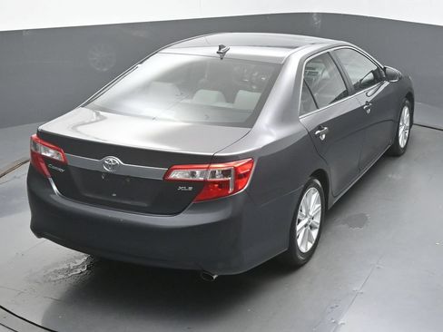 Used 2013 Toyota Camry XLE w/ Leather Pkg FWD image 41