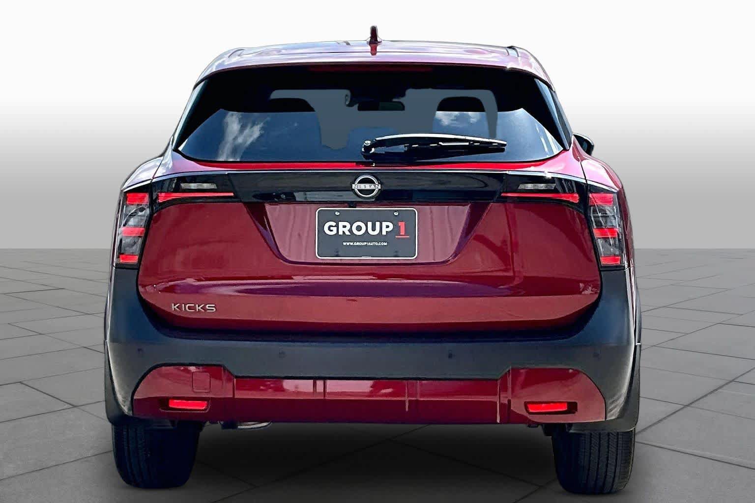 Certified 2025 Nissan Kicks SV FWD image 5