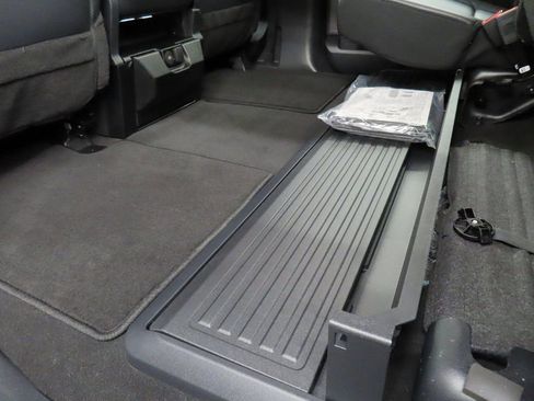 Used 2025 Ford F350 Lariat w/ Black Appearance Package image 71