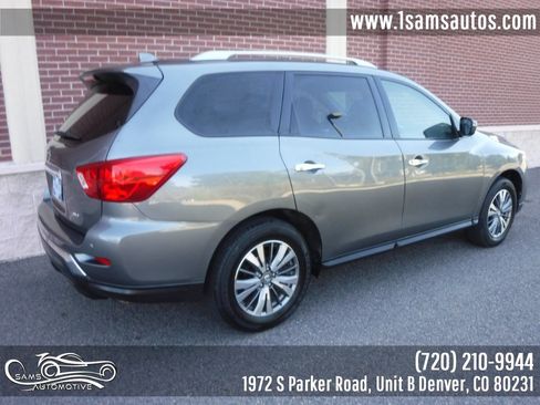 Used 2020 Nissan Pathfinder S AWD/4WD image 3