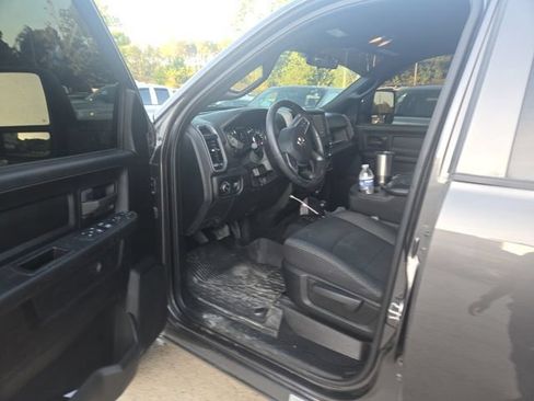 Used 2024 RAM 3500 Tradesman w/ Chrome Appearance Group AWD/4WD image 38