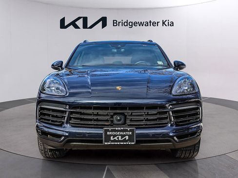 Used 2021 Porsche Cayenne S AWD/4WD image 2