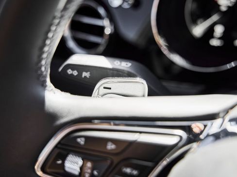 Used 2022 Bentley Bentayga AWD/4WD image 55