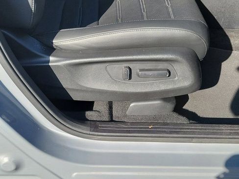 Certified 2025 Honda CR-V EX-L image 9