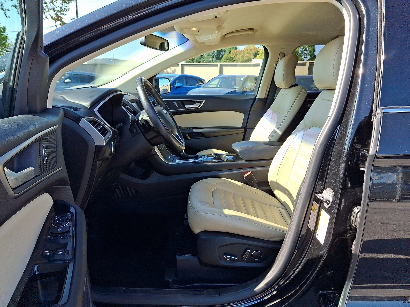 Used 2015 Ford Edge SEL w/ Equipment Group 201A AWD/4WD image 15