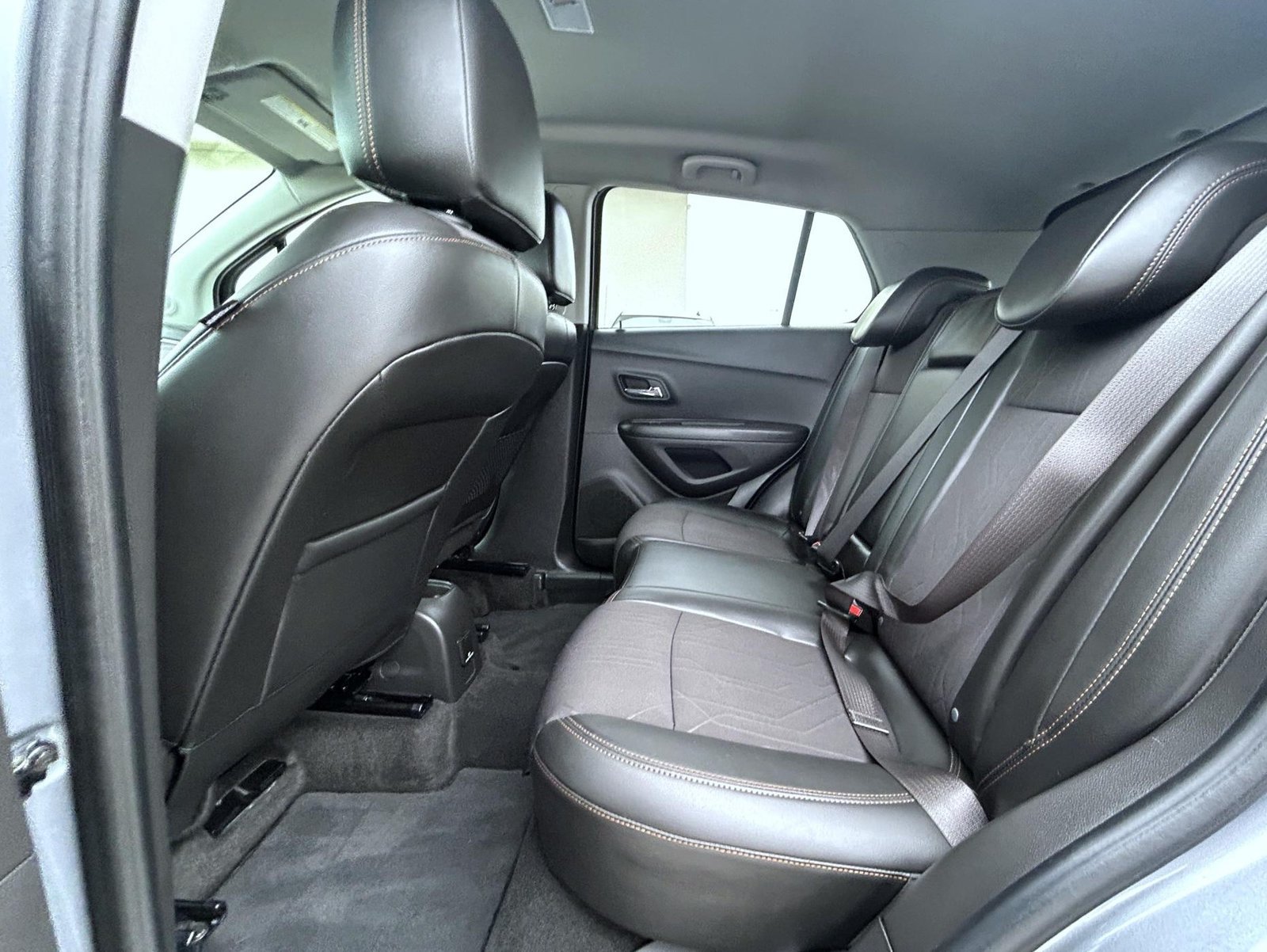 Used 2019 Chevrolet Trax LT w/ LT Convenience Package AWD/4WD image 21