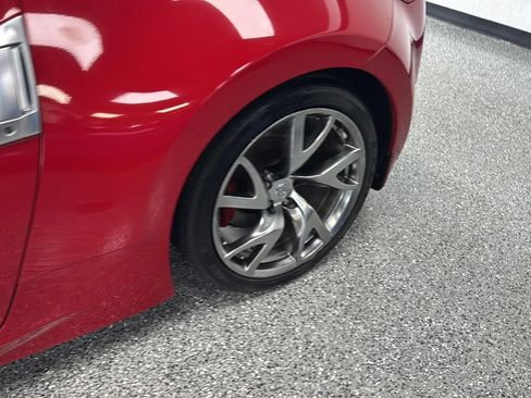 Used 2016 Nissan 370Z Coupe RWD image 35