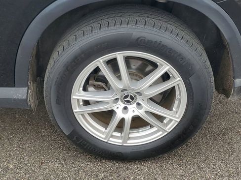 Used 2025 Mercedes-Benz GLC 300 4MATIC image 6