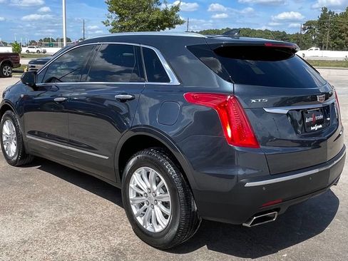 Used 2019 Cadillac XT5 FWD image 3