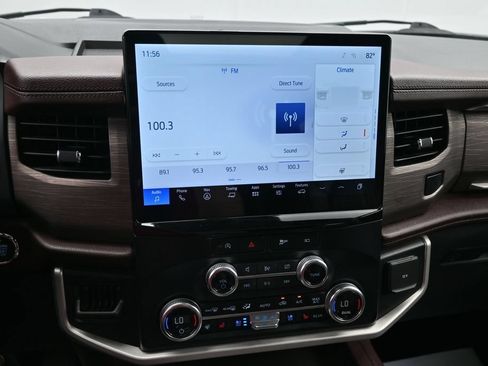 Used 2024 Ford Expedition Limited AWD/4WD image 14