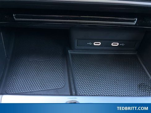 Used 2024 Volkswagen Atlas SEL Premium R-Line image 36