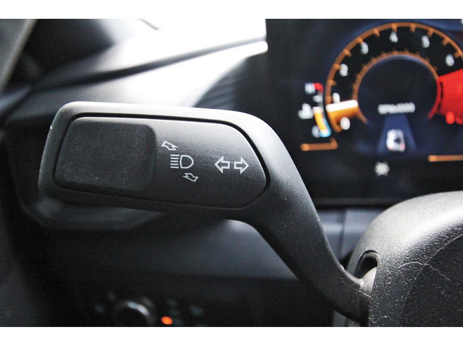 Used 2025 Ford Mustang Coupe RWD image 13