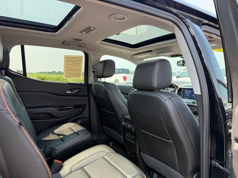 Used 2023 GMC Acadia AT4 w/ Technology Package AWD/4WD image 23