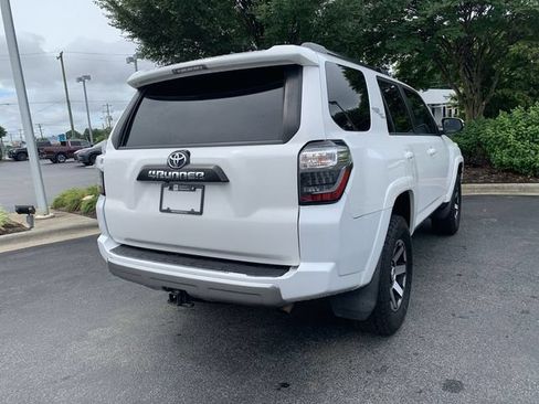 Certified 2021 Toyota 4Runner TRD Off-Road Premium AWD/4WD image 8
