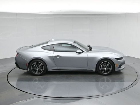 Used 2025 Ford Mustang Premium image 42