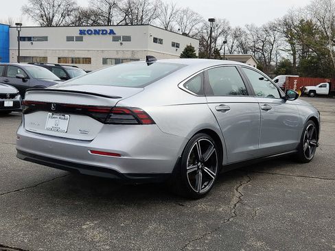 Used 2024 Honda Accord Sport image 6