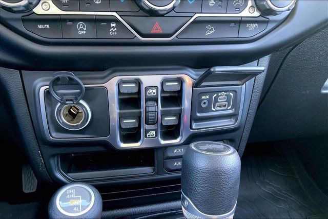 Used 2020 Jeep Wrangler Unlimited Sport AWD/4WD image 31