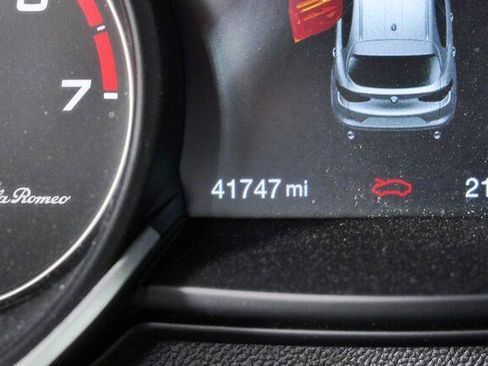 Used 2022 Alfa Romeo Stelvio Sprint AWD/4WD image 12