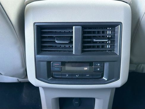 Used 2023 Volkswagen Atlas SE FWD image 19