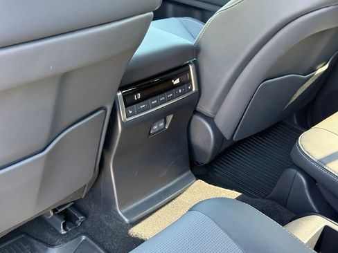 Certified 2026 Lexus GX 550 w/ Accessory Package (2T) AWD/4WD image 30