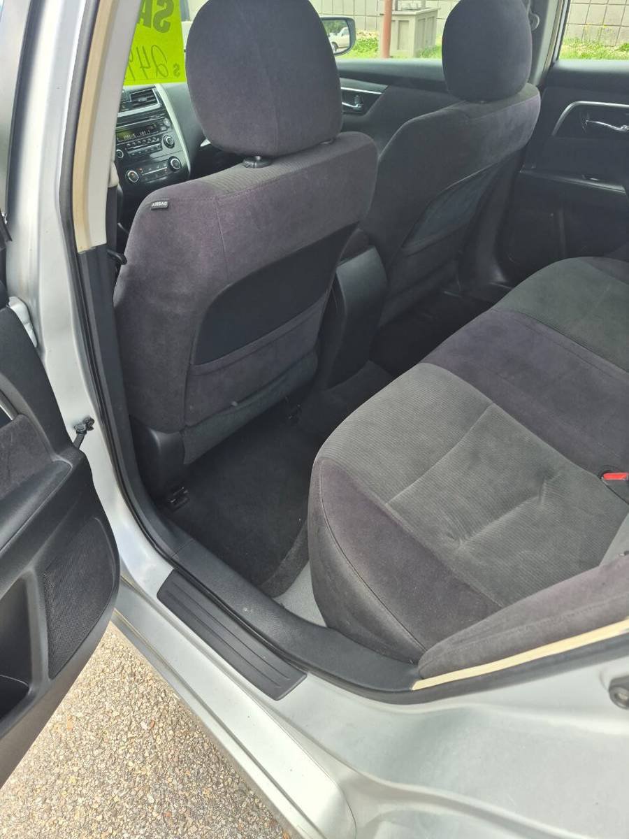 Used 2013 Nissan Altima 2.5 S FWD image 8